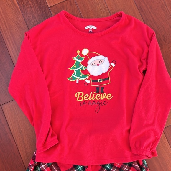 Girls Christmas pj set size small. - Picture 3 of 6